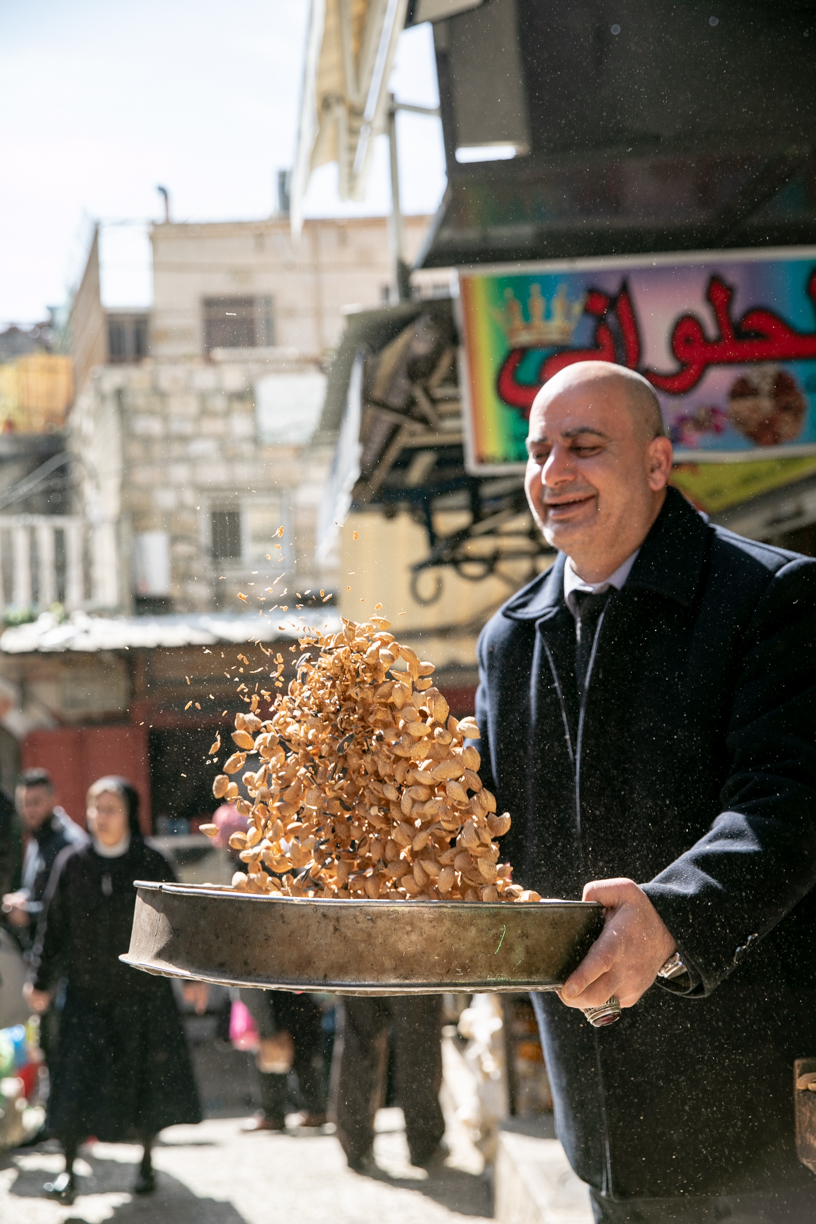 חלוואני – פיצוחים ותבלינים